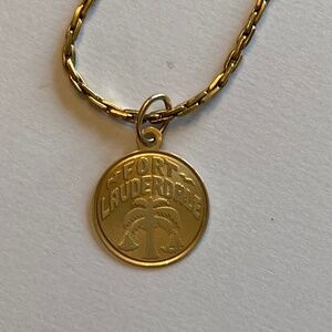14K GOLD     Lauderdale Charm, Estate Item